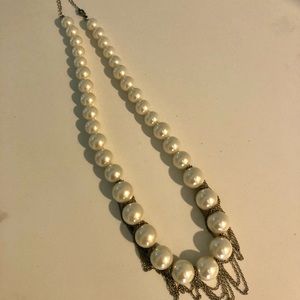 Like New Adia Kibur Imitation Pearl and Chain Statement Necklace